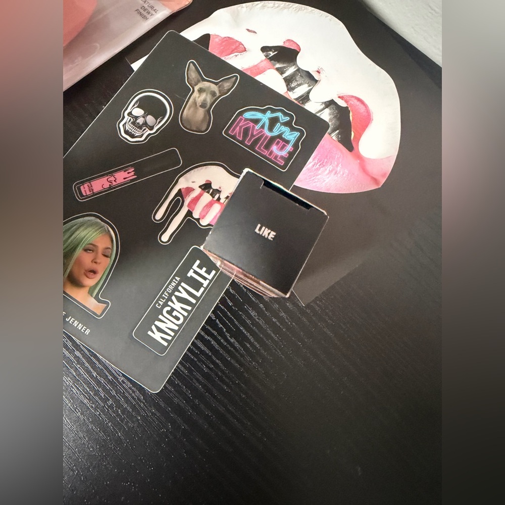 Makeup bundle - Picture 2 of 9